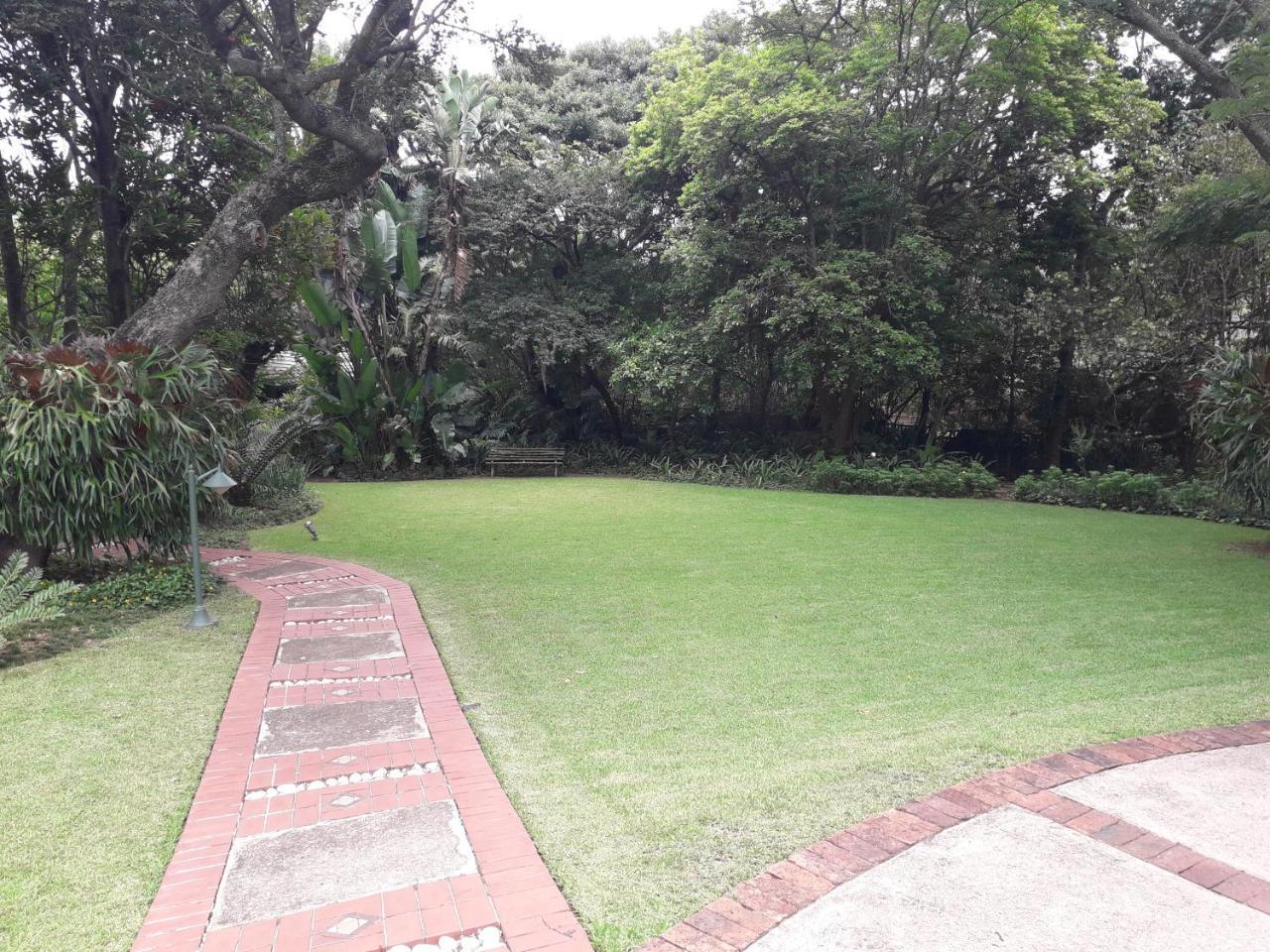 Joern'S Gaestehaus Mbombela Exterior foto